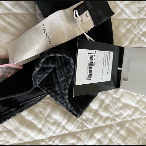 Givenchy 4G Logo-Print 2-Piece Bikini - Picture 11 of 13